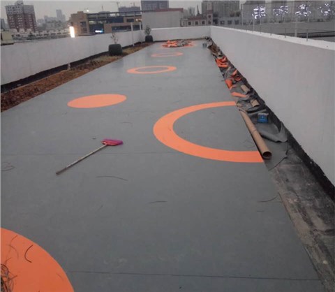 威孚地板-學校公益案例01